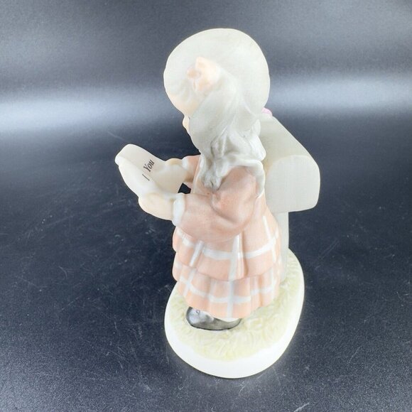 Kim anderson pretty as a picture signed sealed and delivered with love Figurine - Picture 6 of 9